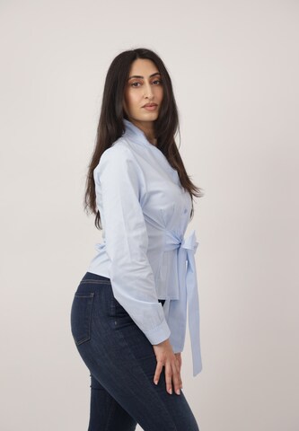 Elara Blouse in Blue