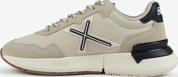 MUNICH Sneakers laag 'VERSUS' in Beige: voorkant