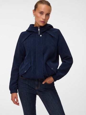 VERO MODA - Chaqueta de entretiempo 'VMDEBRAZOA' en azul: frente