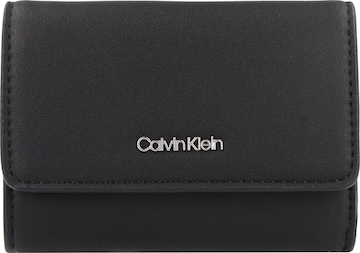 Calvin Klein Kukkaro värissä musta