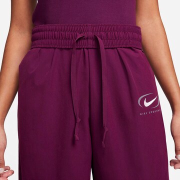Effilé Pantalon Nike Sportswear en violet