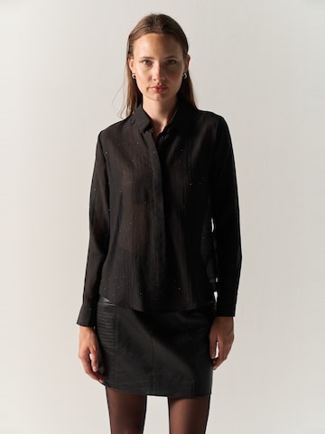 Camicia da donna di KOROSHI in nero: frontale