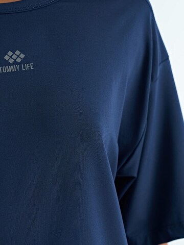 Maglietta di Tommy Life in blu