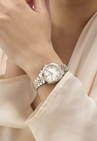 Orologio analogico di Gc in oro