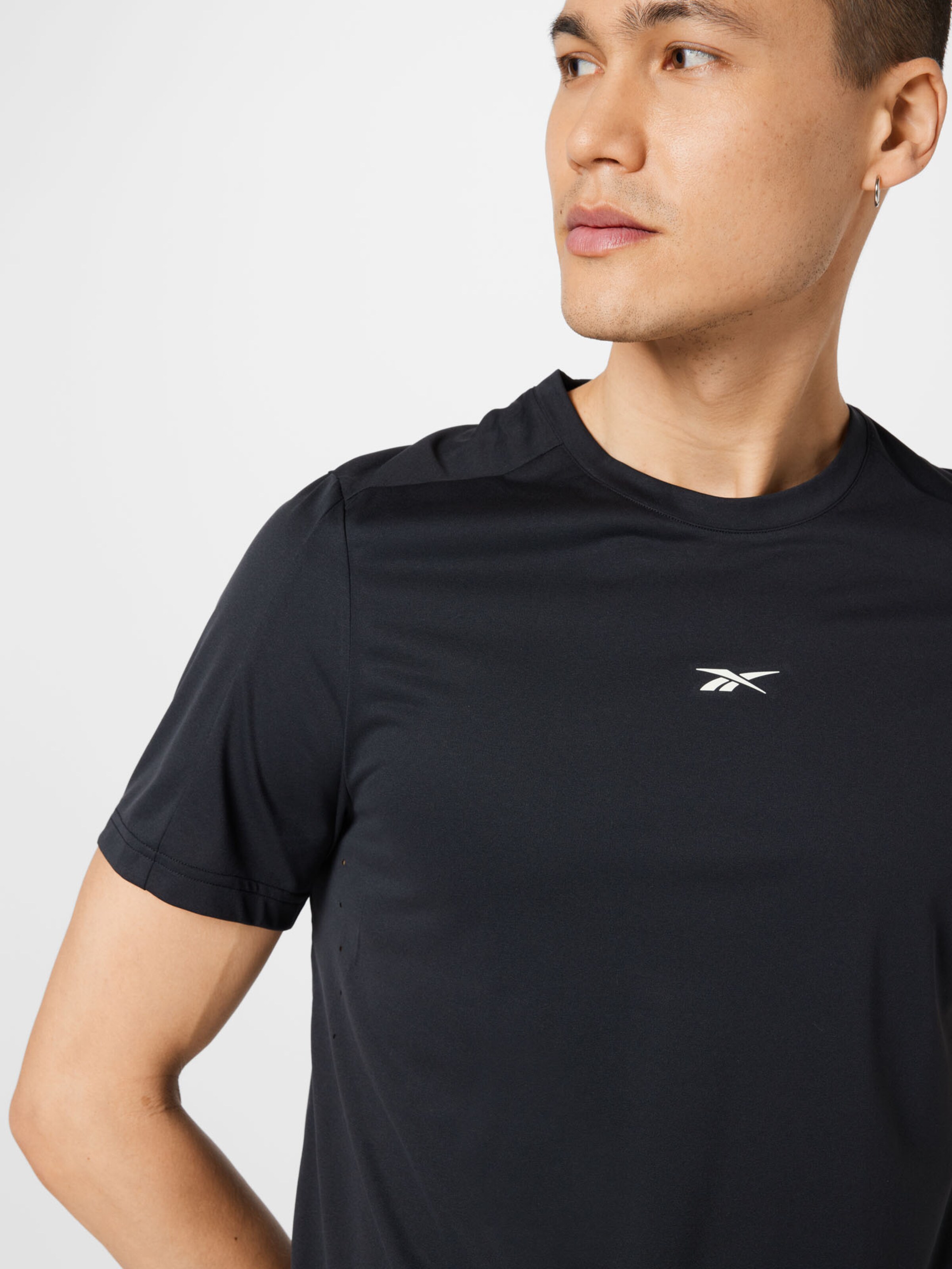 Disciplines sportives T-Shirt fonctionnel Reebok Sport en Noir 
