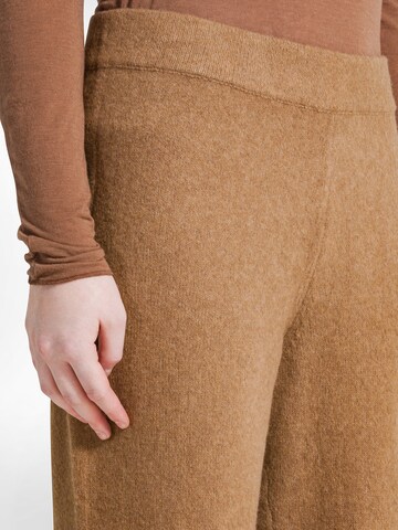 DEHA Regular Trousers in Brown
