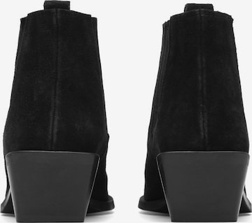 Bianco Chelsea Boots in Black