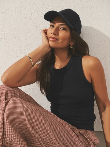 Next Cap in Black: front