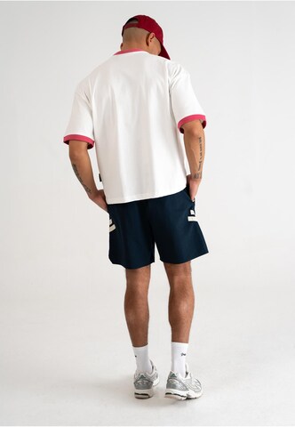 Maglietta 'Stars Contrast' di Prohibited in bianco