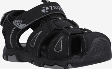 ZigZag Sandals & Slippers in Black