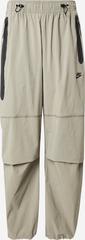 Nike Sportswear Штаны 'Tech' в Зеленый: спереди