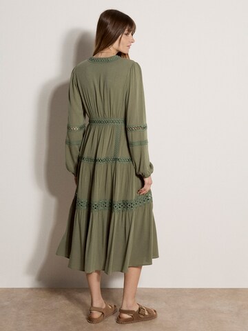 Robe ' ' Apricot en vert