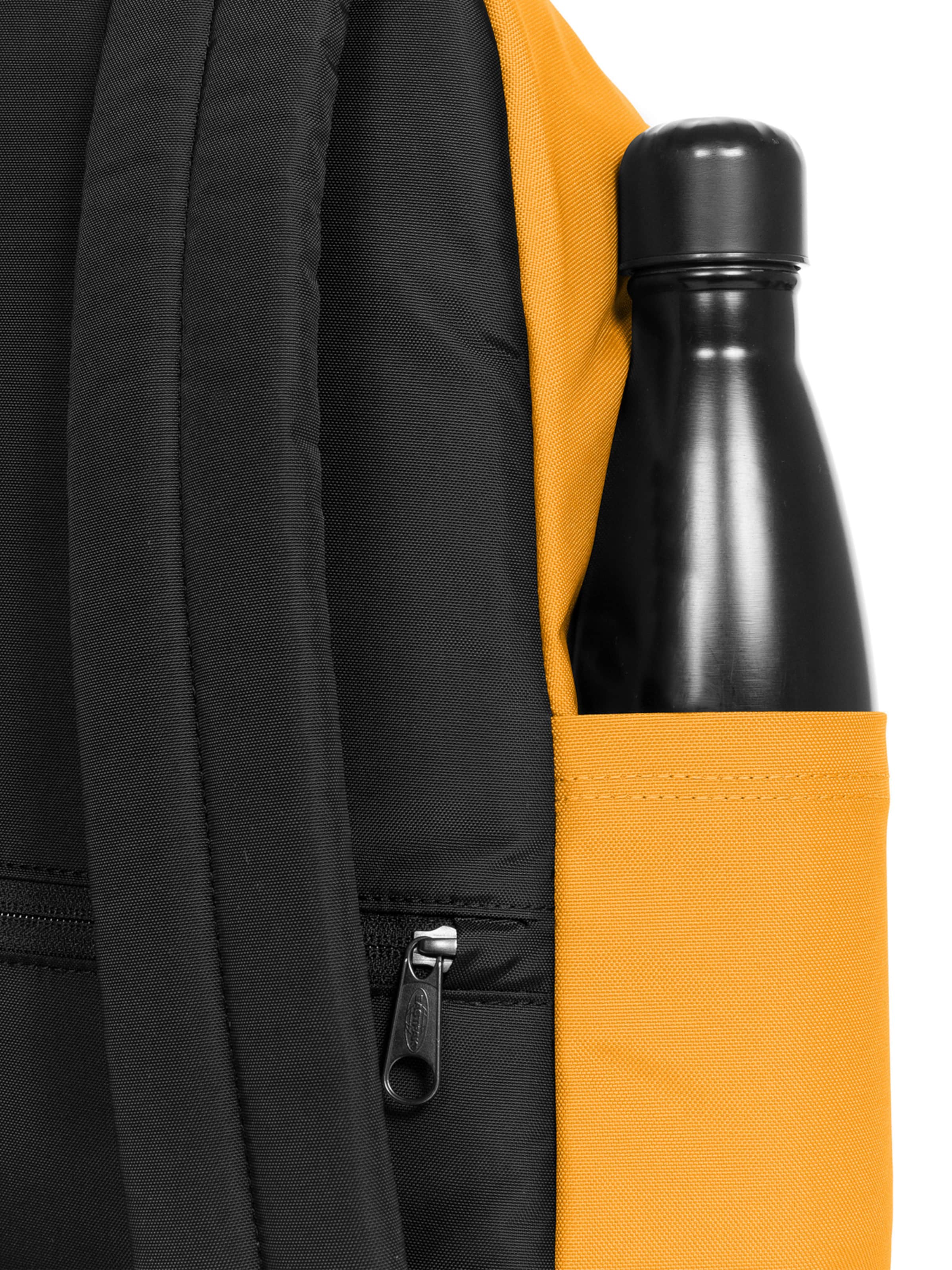 Rucsac 'Day Pak'r' de la EASTPAK pe galben