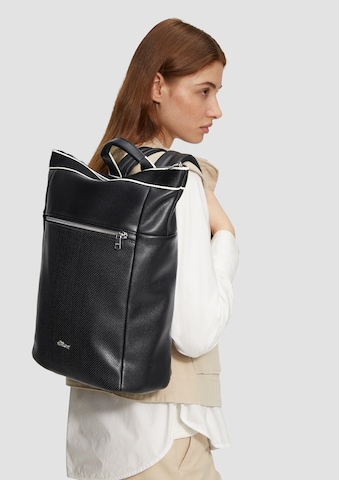 s.Oliver Rucksack in Schwarz