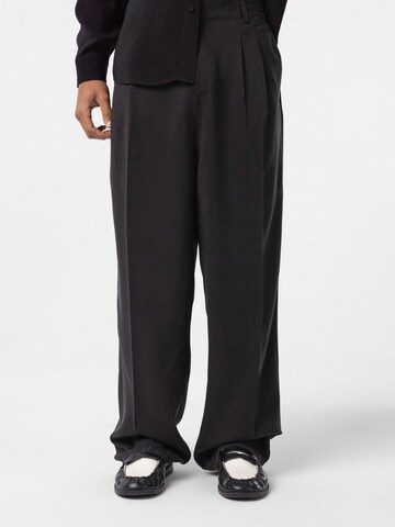 Dandalo Wide leg Pleat-front trousers in Black: front