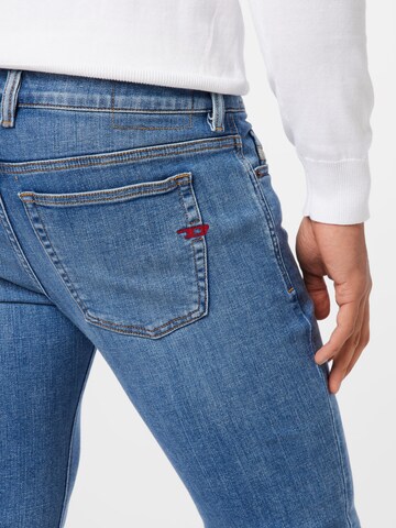 DIESEL Slimfit Jeans 'Sleenker' in Blauw