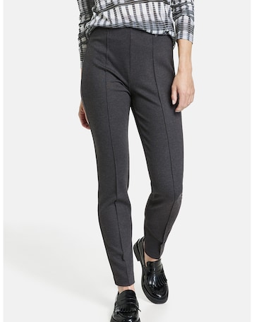 GERRY WEBER Slimfit Broek in Grijs: voorkant