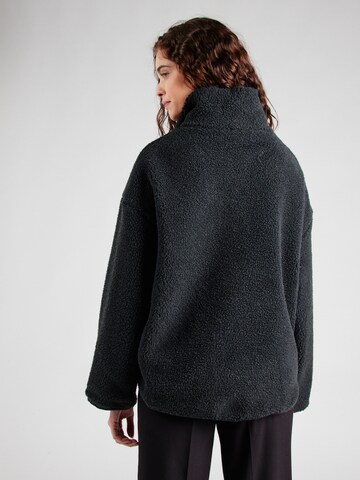 Giacca di pile di Monki in nero