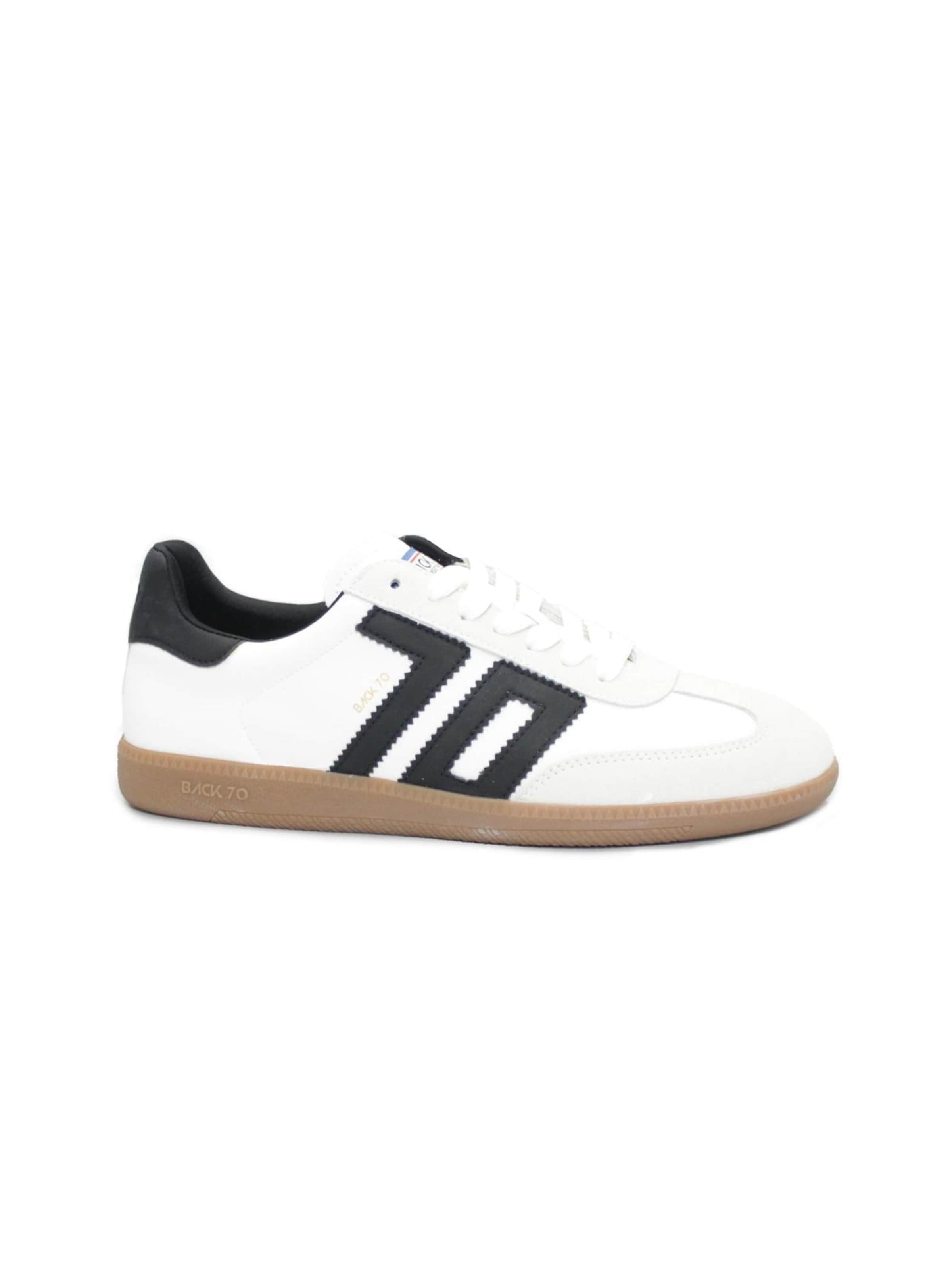 Sneaker bassa di Back70 in nero: frontale