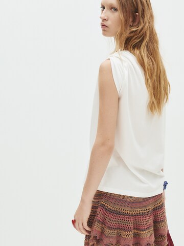 Pull&Bear Тениска в бяло