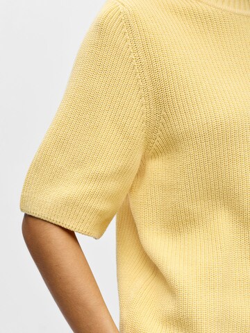 OBJECT Sweater 'OBJFlo' in Yellow