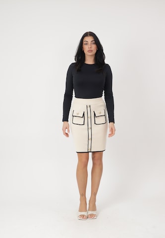Gonna di Elara in beige: frontale