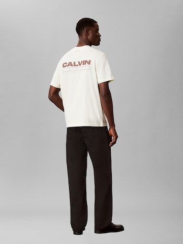 Calvin Klein Jeans Regular T-Shirt in Gelb