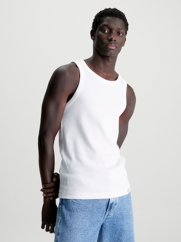 T-Shirt Calvin Klein Jeans en blanc : devant