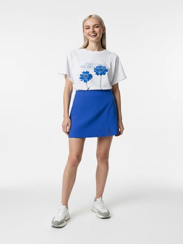Alexa Dash Skirt in Blue: front