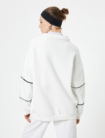 Koton Sweatshirt in White