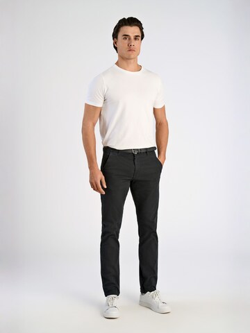 Slimfit Pantaloni chino di Lindbergh in nero