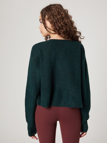 ABOUT YOU x Sofia Tsakiridou Sweater 'Ercin' in Green