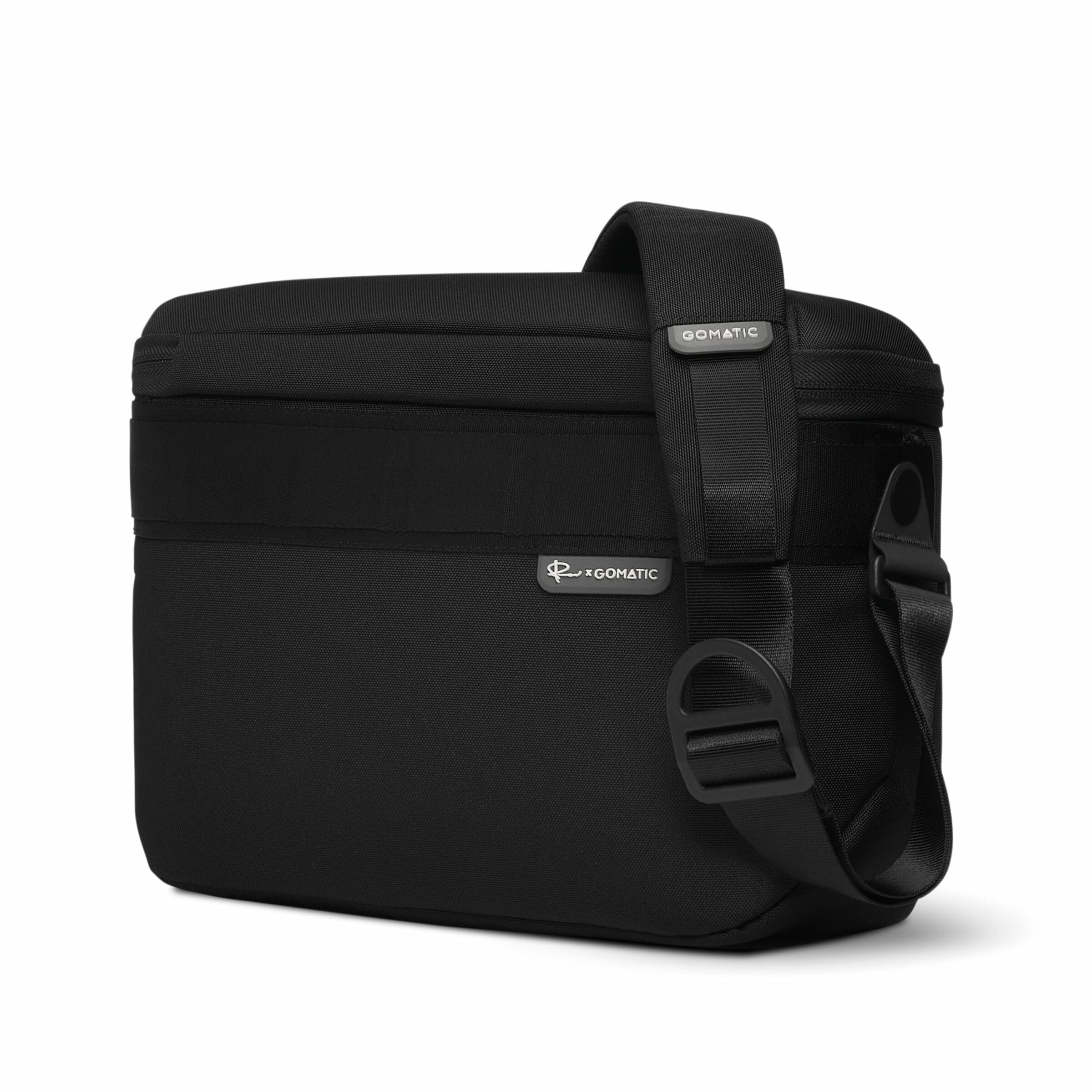 Gomatic Camera bag in Black: front