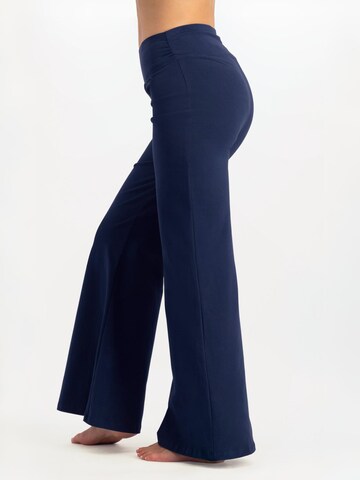 Urban Goddess Yoga & Activewear Wide leg Workout Pants 'Maeve' in Blue
