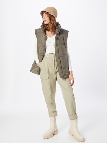 Gilet 'Kate' WEEKDAY en gris