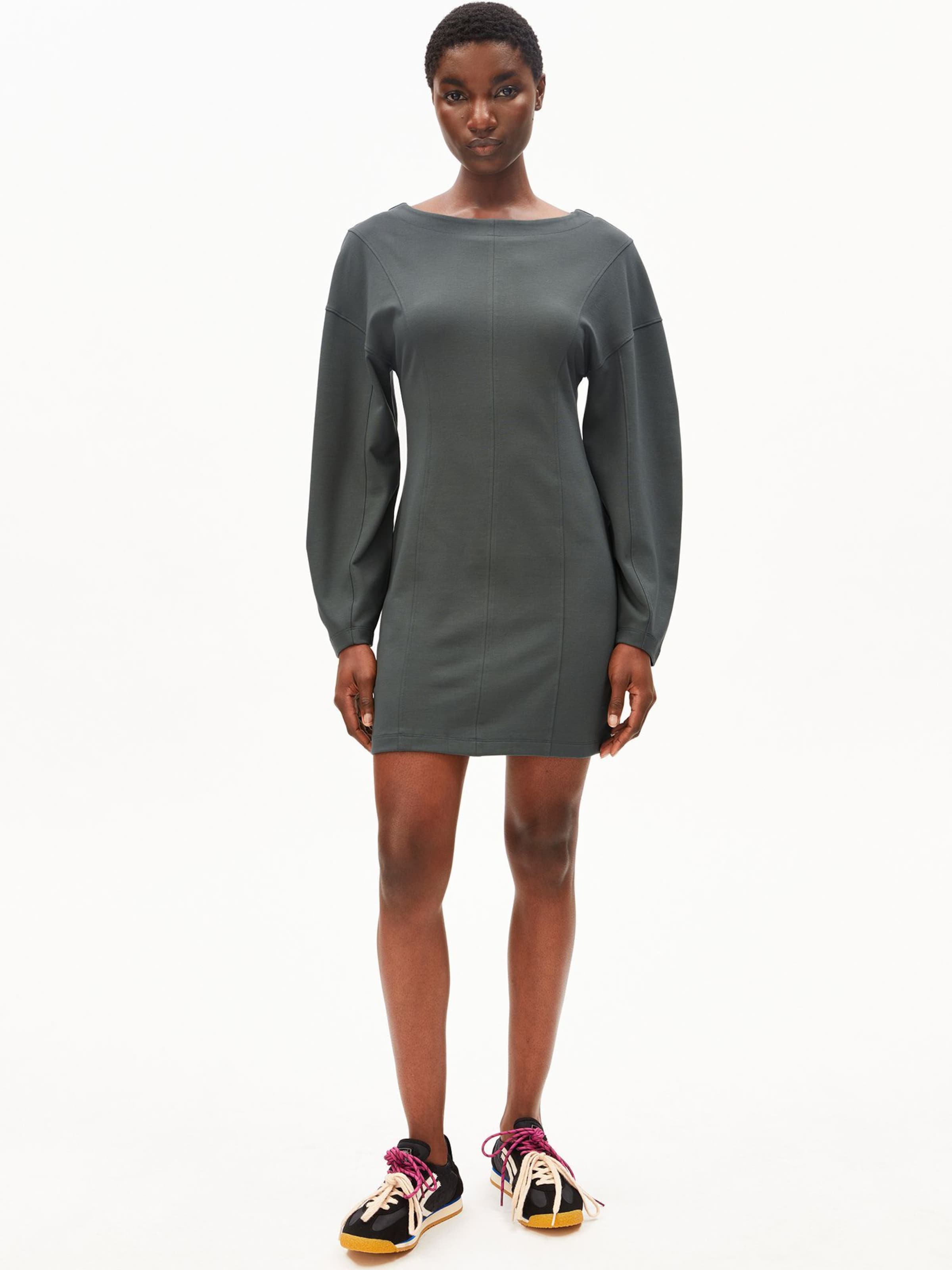 ARMEDANGELS Jurk in Grijs: voorkant