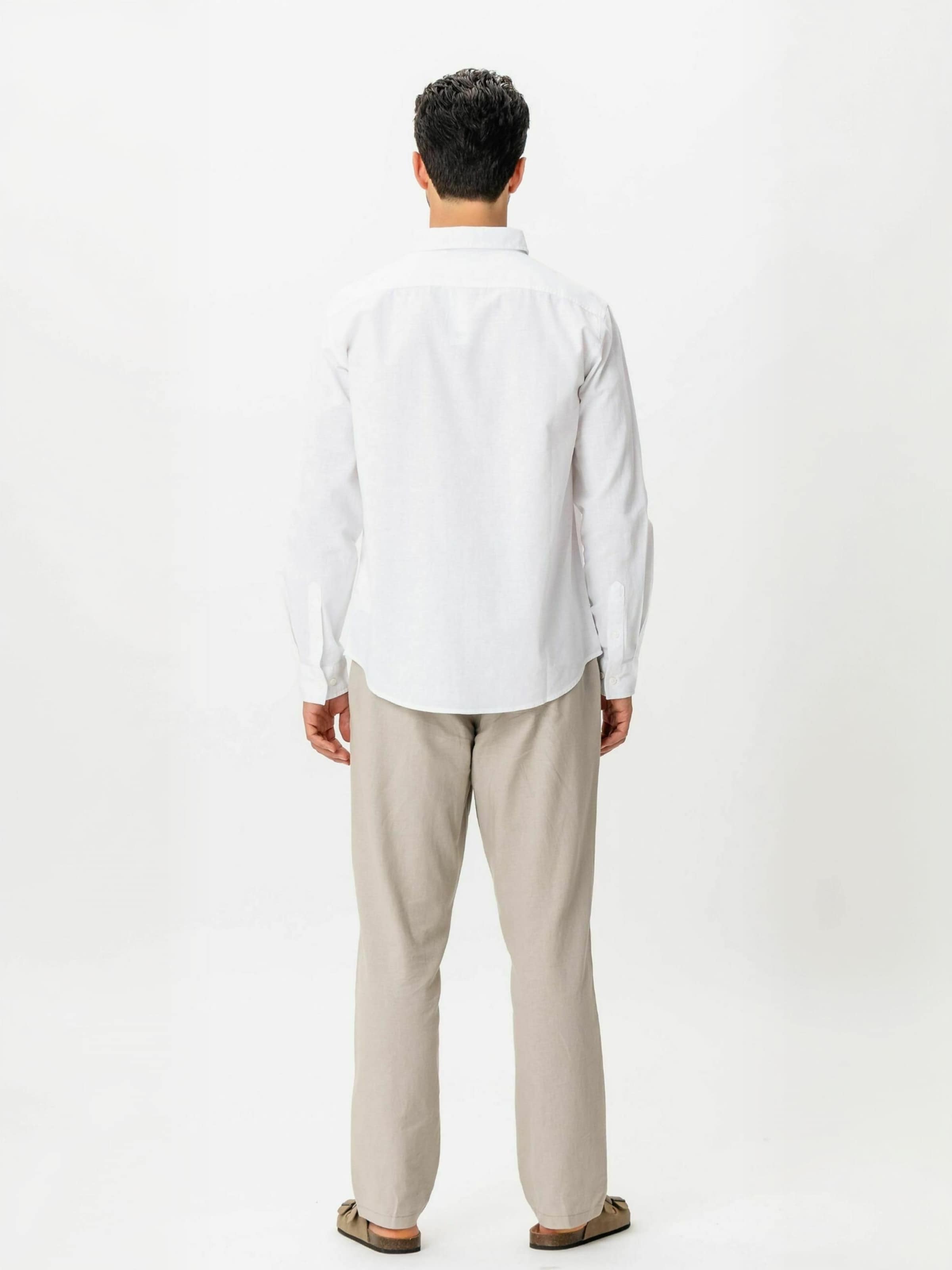 Coupe regular Chemise ' Linen Blend ' TEESHOPPEN en blanc