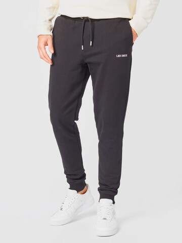 Les Deux Tapered Broek 'Lens' in Zwart: voorkant