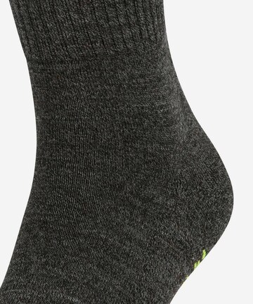 FALKE Sportsocken in Grau