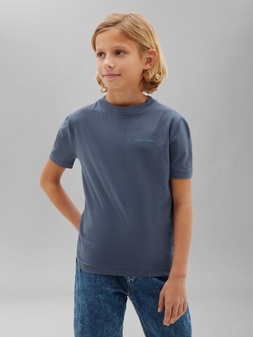 T-Shirt Calvin Klein Jeans en bleu : devant