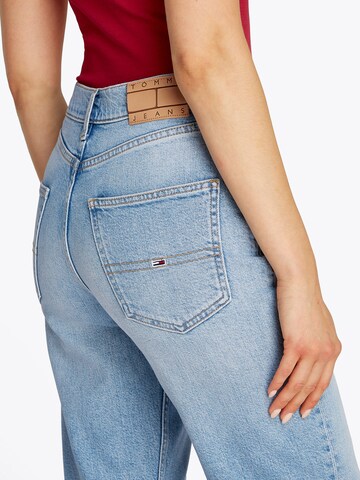 Tommy Jeans Regular Jeans 'Layla' in Blue