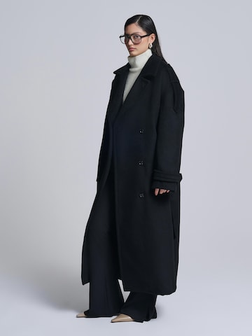 AEMMI Between-seasons coat in Black