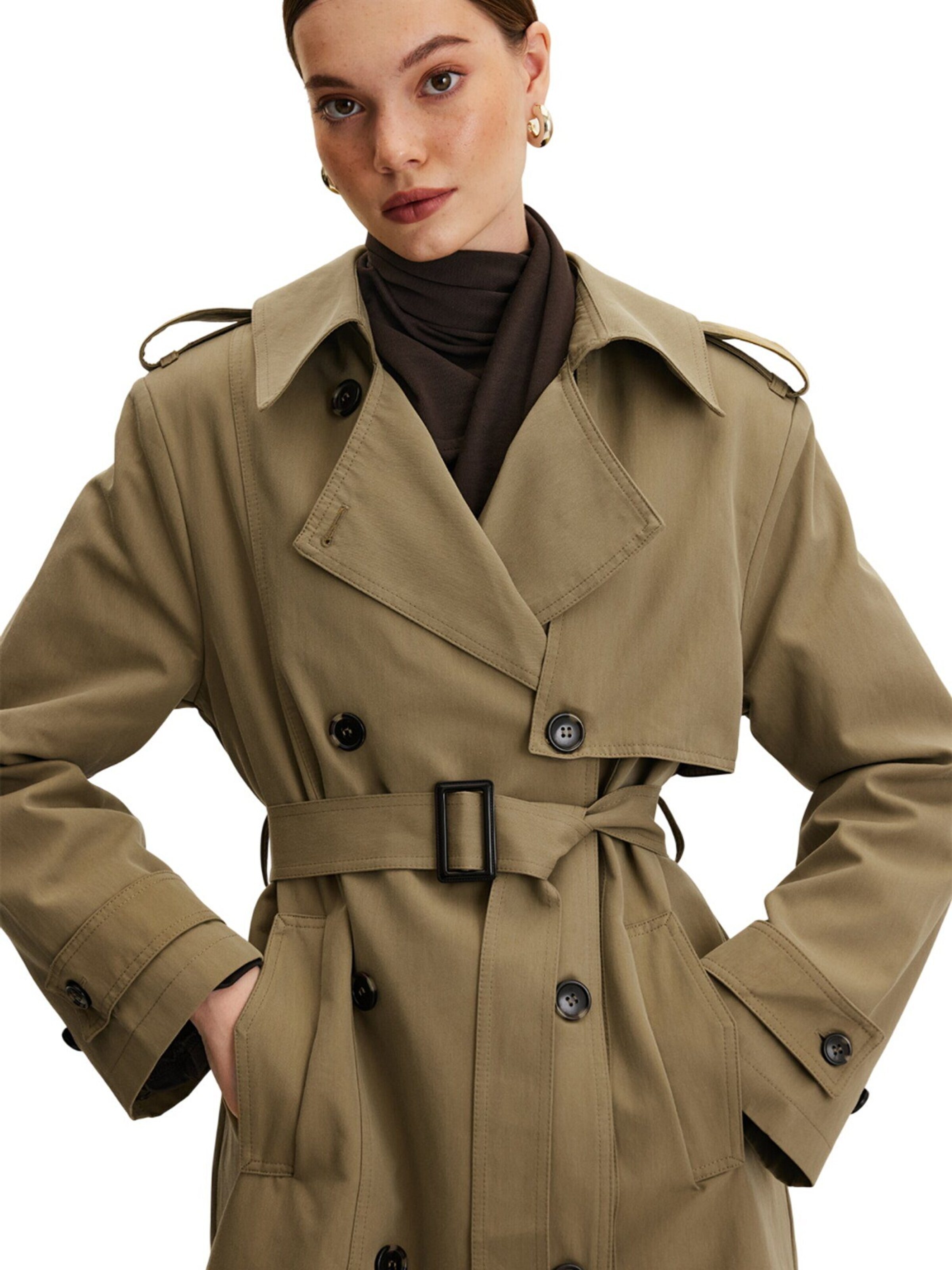 MANUKA Between-seasons coat in Green