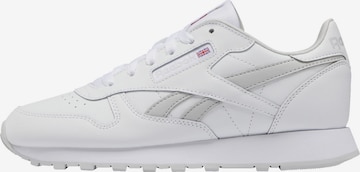 Reebok Classics Trainers in White: front