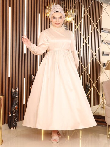 MODAMIHRAM Dress in Beige: front