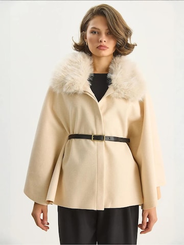 Bianco Lucci Between-seasons coat in Beige