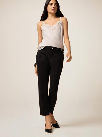 oltre - regular Pantalón en negro: frente