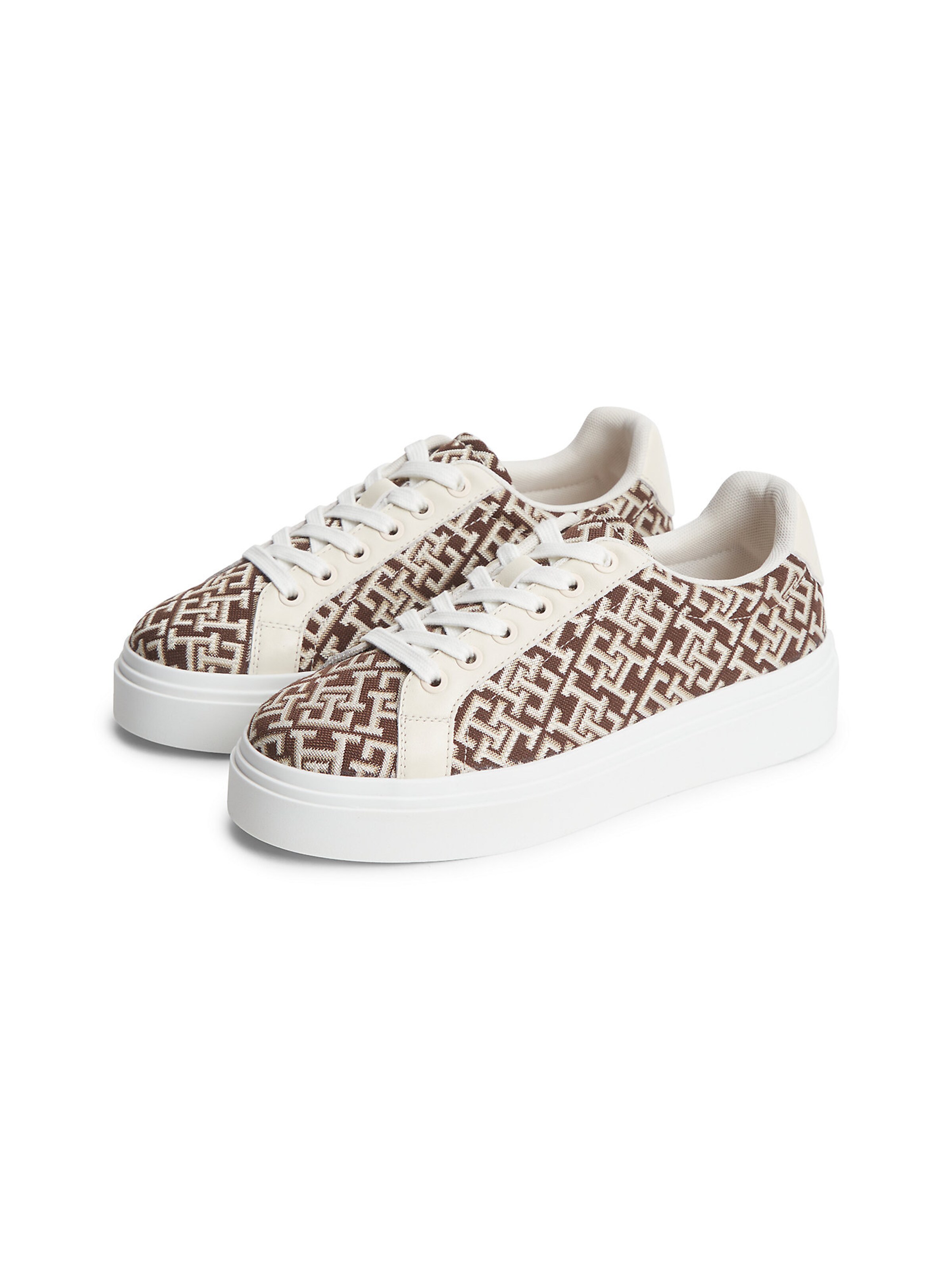 TOMMY HILFIGER Sneaker in Braun