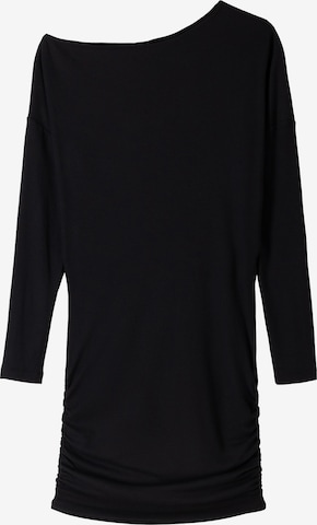 Abito di Bershka in nero: frontale