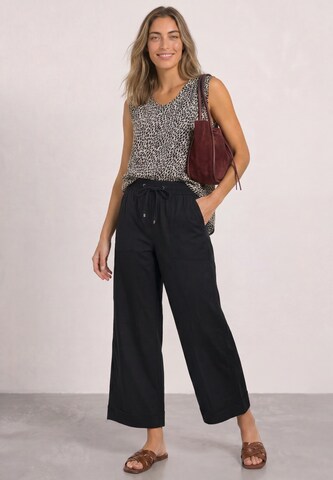 STREET ONE Regular Pants in Black: front